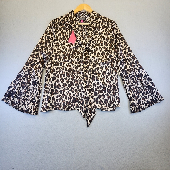 Vince Camuto Tops - Vince Camuto Leopard Blouse NWT M Silky Tie Neck Pleated Bell Sleeve Boho